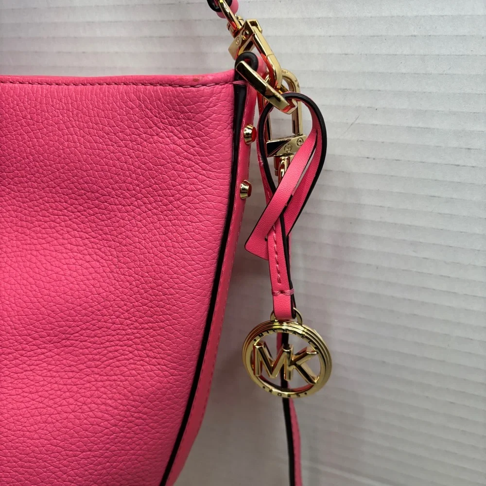 Michael Kors Townsend Pink Leather Small Convertible Bucket Bag Crossbody - Picture 3 of 15